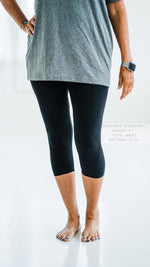 Black Capri Leggings with Pockets