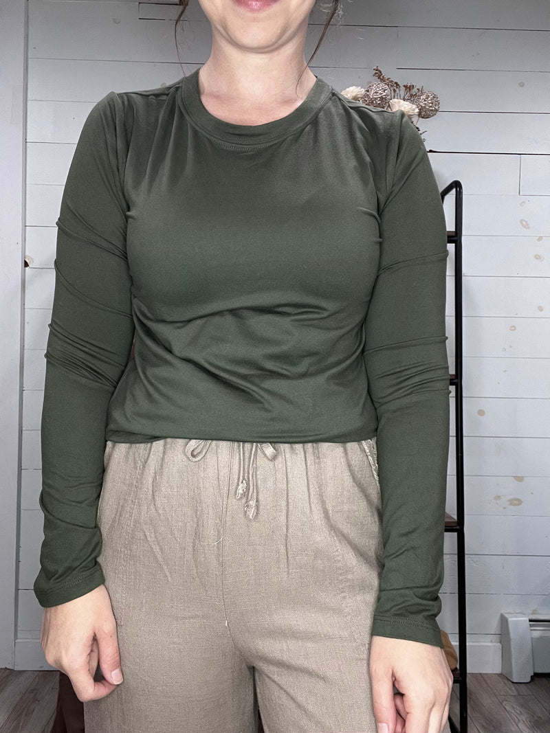 Basic Crew Neck Long Sleeve in Dark Olive