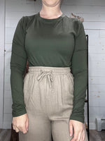 Basic Crew Neck Long Sleeve in Dark Olive