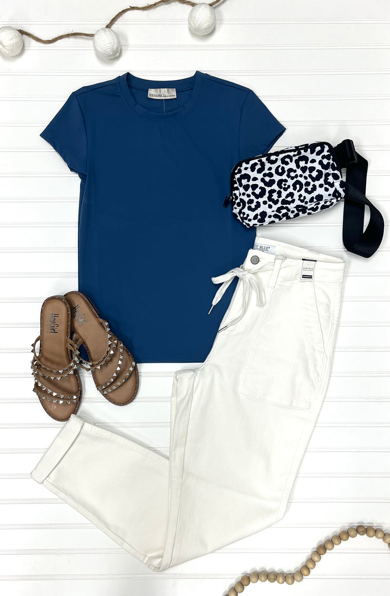 Crewneck Basic Tee in Blue