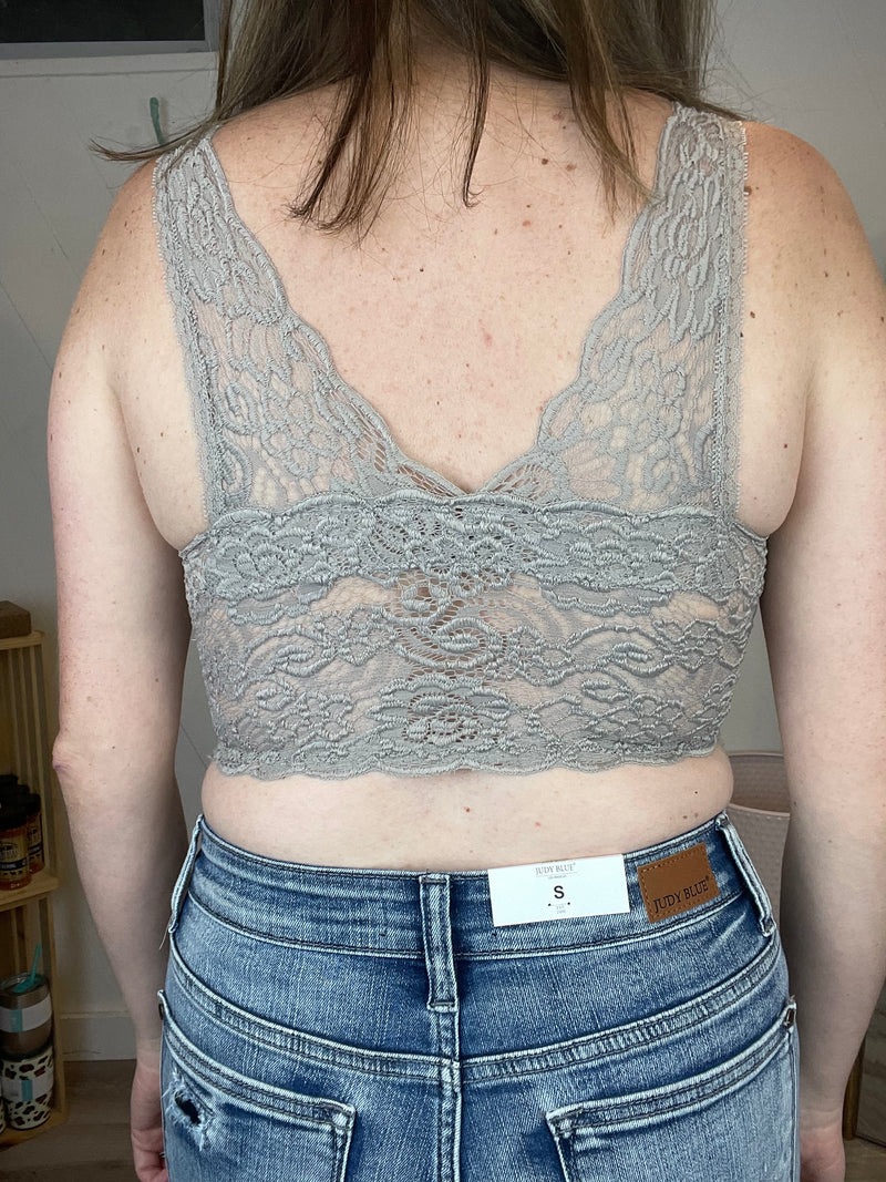 Seamless V-Back Lace Padded Bralette – The Gray Barn Boutique