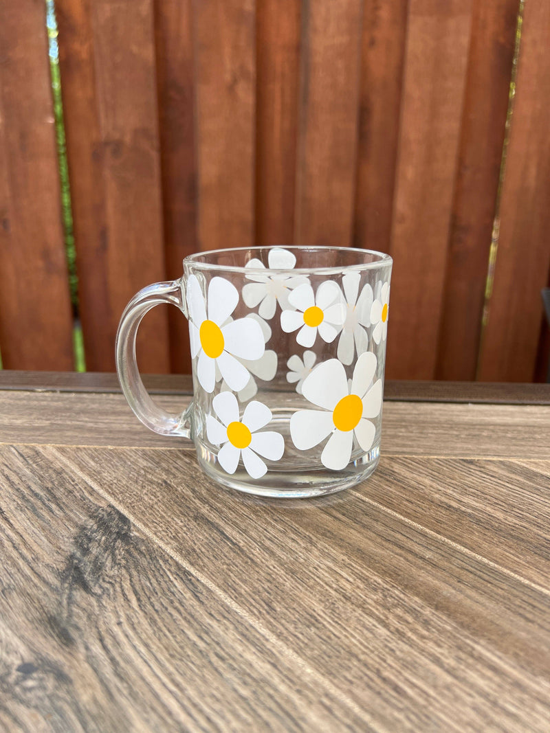 Daisy Days 13oz glass coffee mug