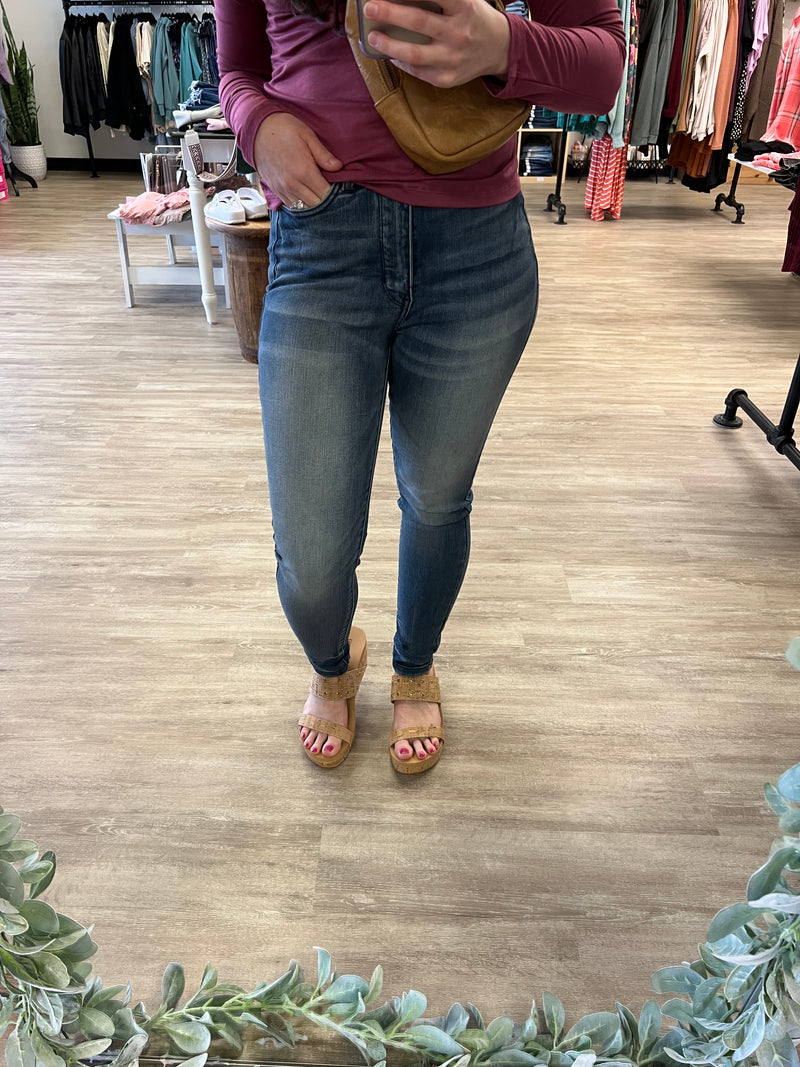 Tummy Control Contrast Wash Skinny Jeans by Judy Blue